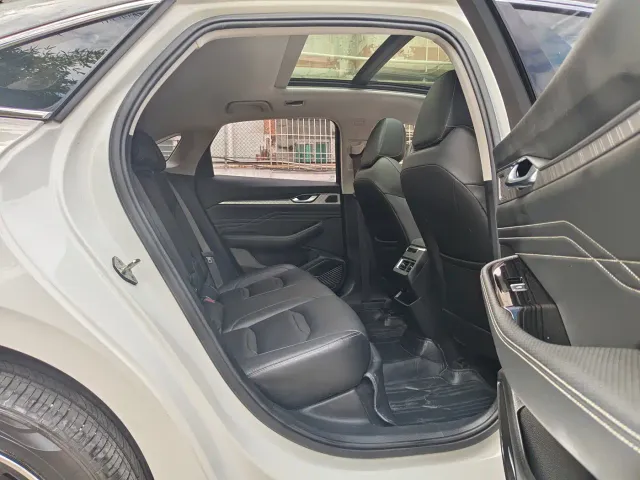Geely Xingrui — Фото автомобиля 10