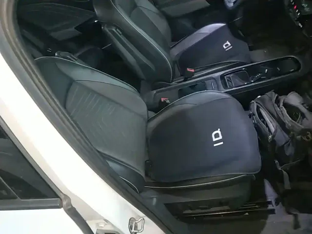 Volkswagen ID.3 — Фото автомобиля 24