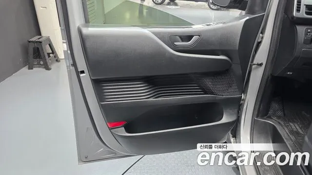 Hyundai Staria — Фото автомобиля 13