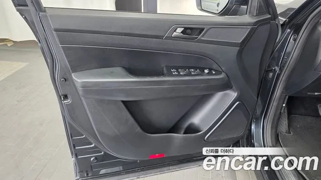 KG_Mobility_Ssangyong Rexton Новый Rexton Sport Дизель 2.2 2WD — Фото автомобиля 24