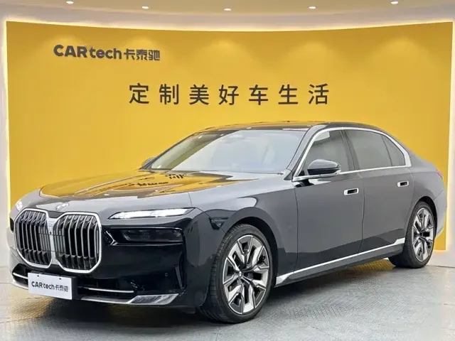BMW 7 Series — Фото автомобиля 13