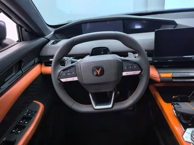 Changan UNI-V — Фото автомобиля 15