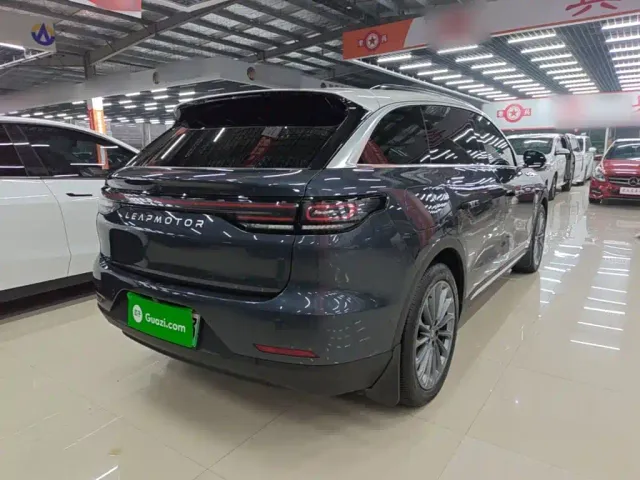 Leapmotor C11 — Фото автомобиля 6