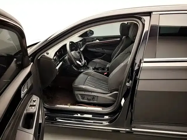 Volkswagen Passat — Фото автомобиля 12