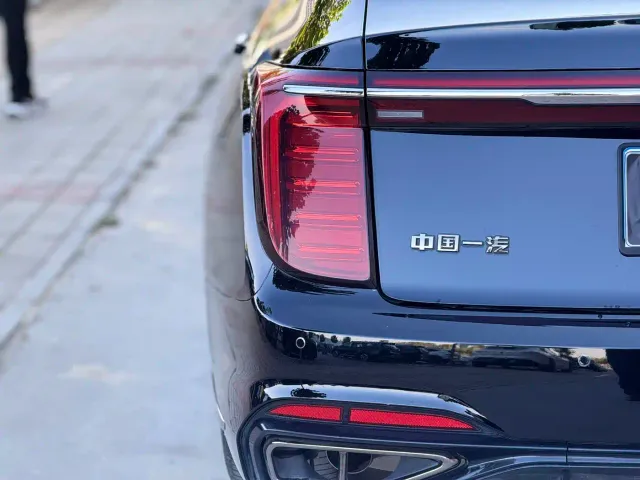 Hongqi H9 — Фото автомобиля 10