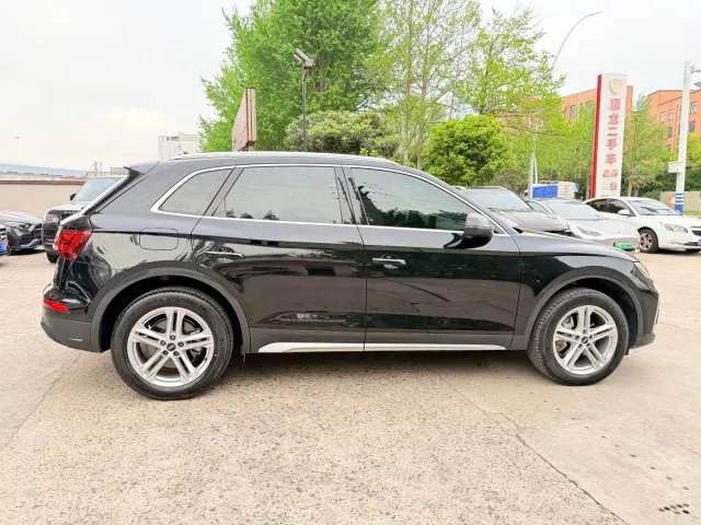 Audi Q5L — Фото автомобиля 5