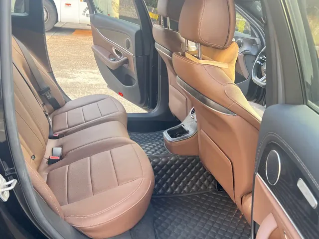 Mercedes-Benz E-Class — Фото автомобиля 12