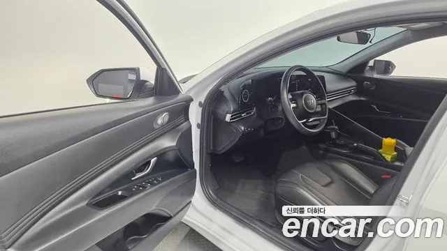 Hyundai AVANTE Avante (CN7) — Фото автомобиля 10