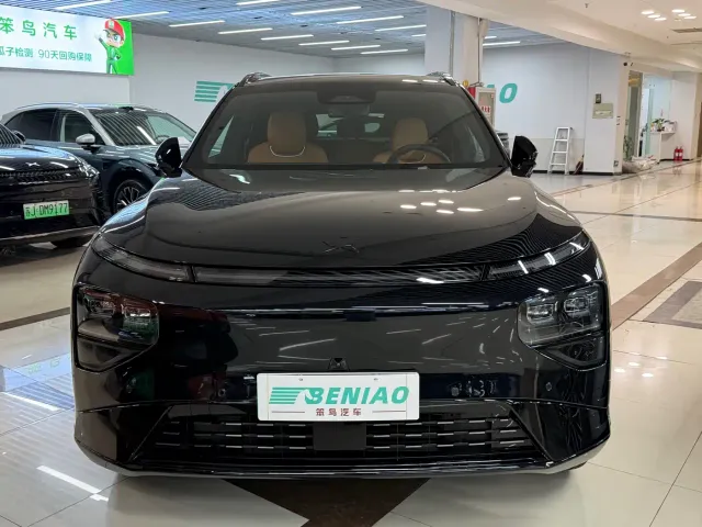 Xpeng G9 — Фото автомобиля 17