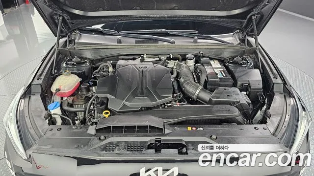 Kia K8 — Фото автомобиля 9