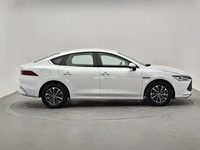 BYD Qin PLUS — Фото автомобиля 3