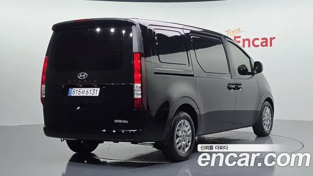 Hyundai Staria — Фото автомобиля 2