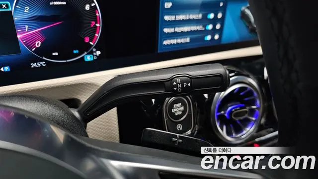 Mercedes-Benz A-Class W177 — Фото автомобиля 12