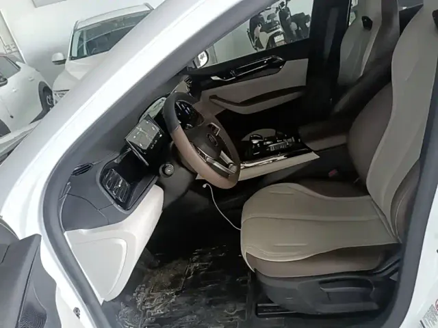 BYD Qin PLUS — Фото автомобиля 10