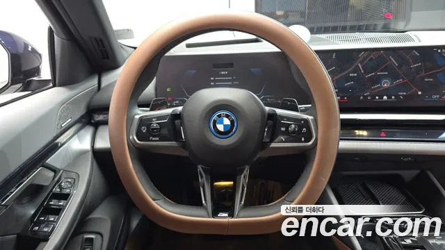 BMW 5 Series — Фото автомобиля 22