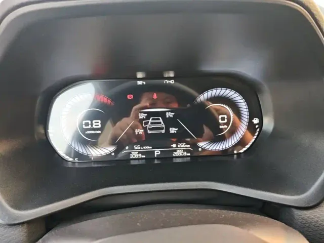 Geely Emgrand — Фото автомобиля 11