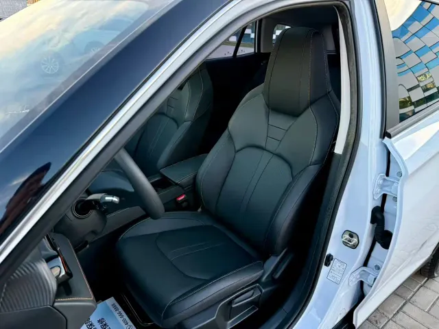 Dongfeng Yixuan GS — Фото автомобиля 13