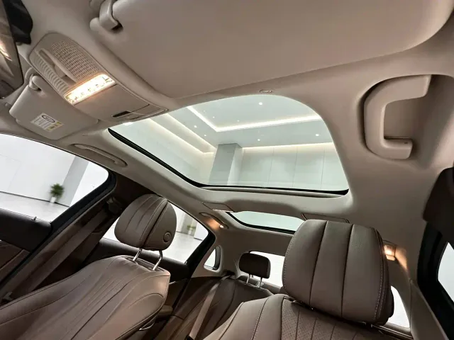 Mercedes-Benz E-Class — Фото автомобиля 4