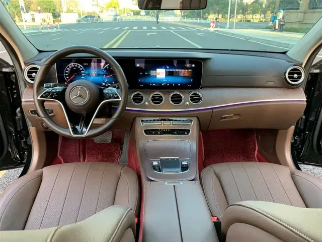 Mercedes-Benz E-Class — Фото автомобиля 10