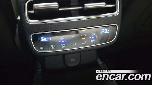 Genesis GV70 2.5T Бензин AWD — Фото автомобиля 15