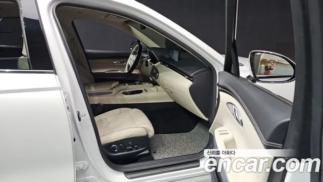 Genesis GV70 2.5T Бензин AWD — Фото автомобиля 17