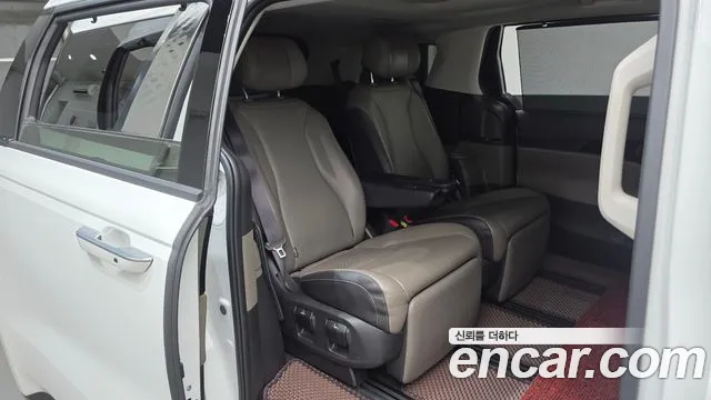 Kia Carnival — Фото автомобиля 17