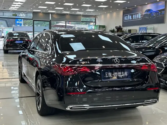Mercedes-Benz E-Class — Фото автомобиля 6