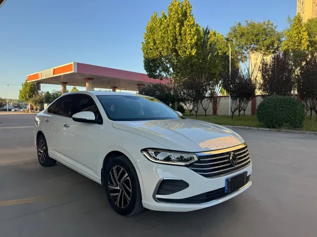Volkswagen Lavida — Фото автомобиля 9