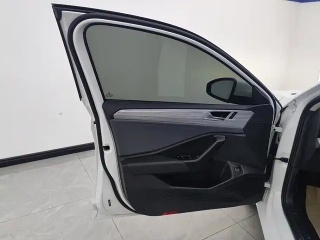 Volkswagen Sagitar — Фото автомобиля 7
