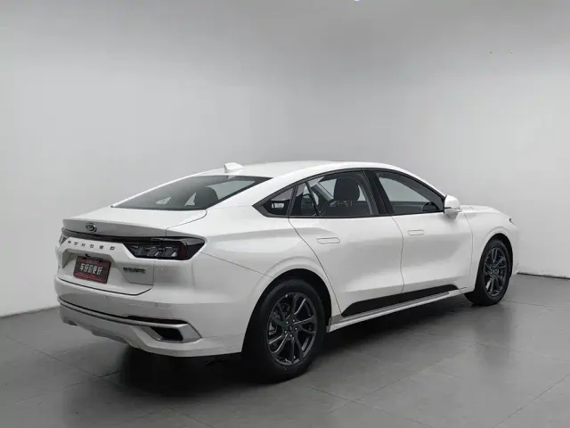 Ford Mondeo — Фото автомобиля 2