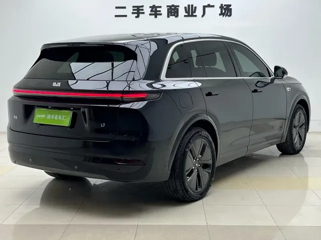 Li Auto L7 — Фото автомобиля 5