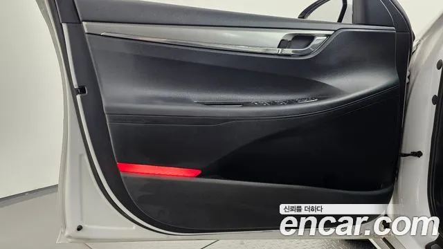 Hyundai Grandeur New — Фото автомобиля 13