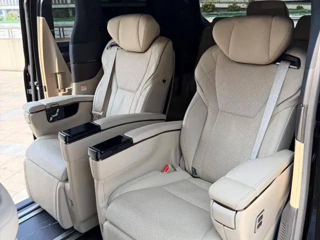 Toyota Vellfire — Фото автомобиля 10