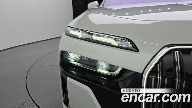 BMW 7-Series 7 серия (G70) 740i xDrive M Sport — Фото автомобиля 21