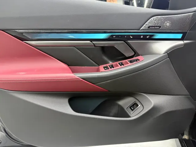 BMW 5 Series — Фото автомобиля 4