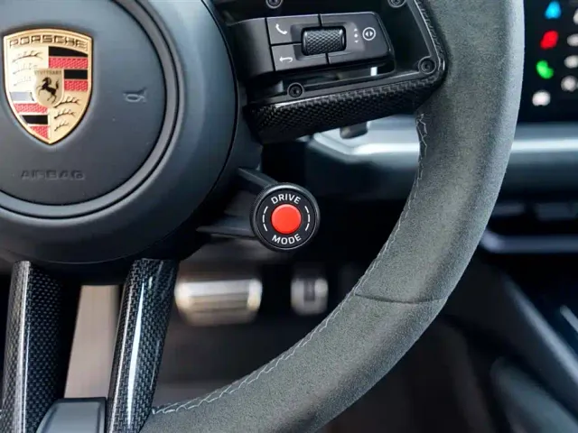 Porsche Cayenne — Фото автомобиля 29