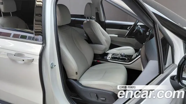 Kia Carnival Generation 4 — Фото автомобиля 16