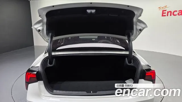 Kia K5 Новый K5 3 поколение 2.0 LPi(Для проката) — Фото автомобиля 30