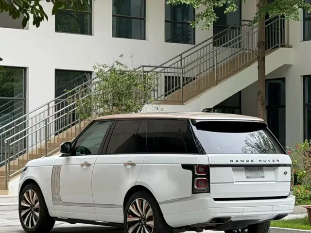 Land Rover Range Rover — Фото автомобиля 3