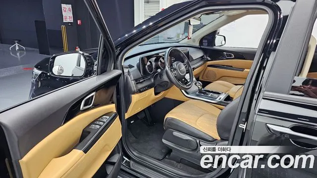 Kia Carnival Generation 4 — Фото автомобиля 10