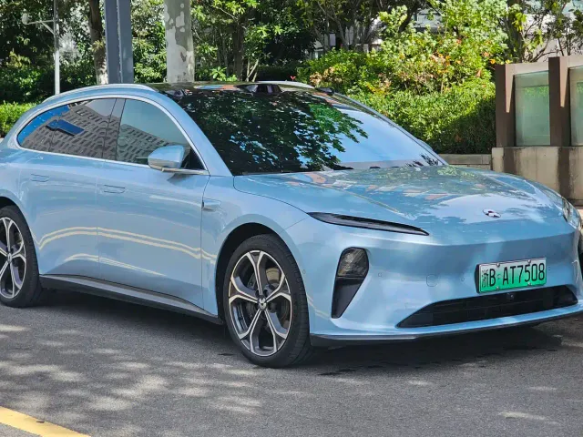 Nio ET5 Touring — Фото автомобиля 3