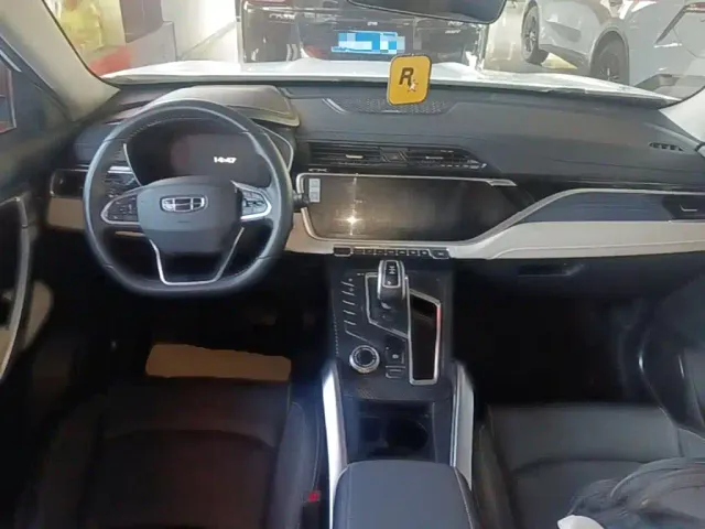 Geely Boyue — Фото автомобиля 9