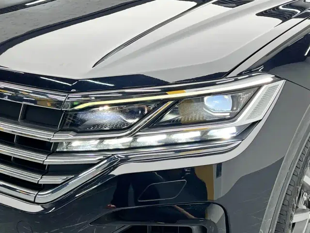 Volkswagen Touareg — Фото автомобиля 9