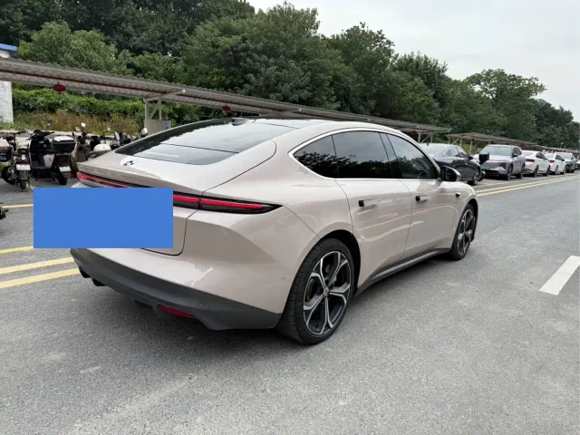 Nio ET5 — Фото автомобиля 6