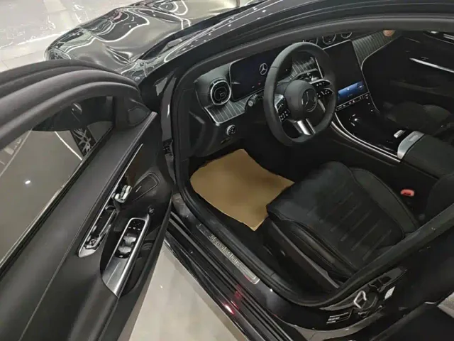 Mercedes-Benz C-Class — Фото автомобиля 15