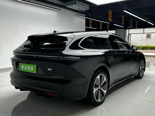 Nio ET5 Touring — Фото автомобиля 8