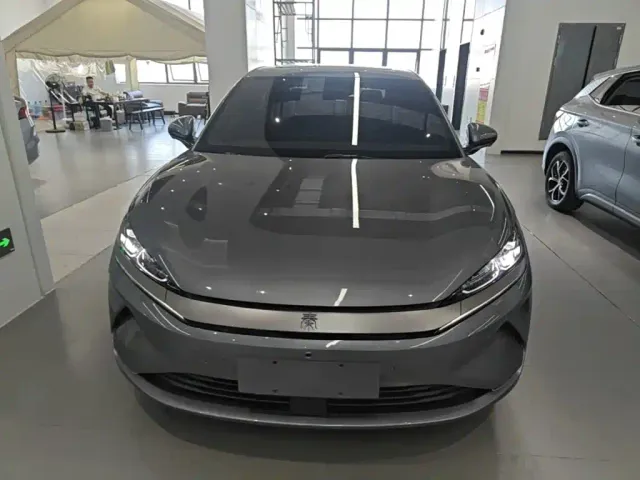 BYD Qin L — Фото автомобиля 2