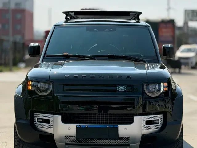 Land Rover Defender — Фото автомобиля 3