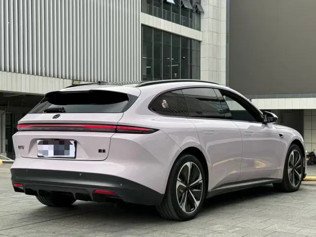 Nio ET5 Touring — Фото автомобиля 7