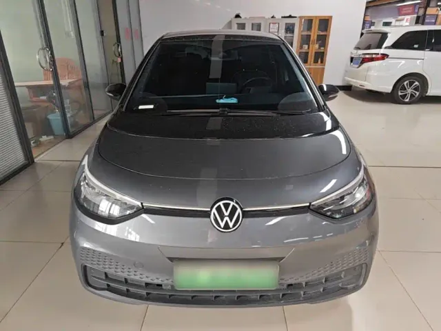 Volkswagen ID.3 — Фото автомобиля 2